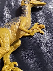 Jurassic World Velociraptor- 6.5 Inches Head To Tail