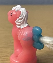 Vtg My Little Pony Petite Ponies Glow In The Dark Magic Candle Pink White Mane