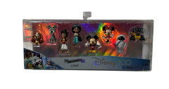 Disney 100 Years Of Love Limited Edition 8 Figure Collector Set Sealed