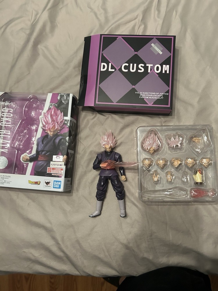 SH Figuarts Goku Black Action Figure with Headsculpt and Accessories