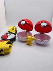 Pokemon Clip An Go Belt with 2 Pokeballs and Pikachu Figure