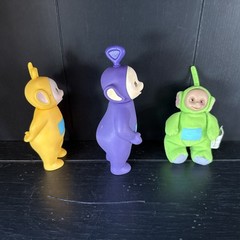 1998 Ragdoll Hasbro Teletubbies PVC 2 Figurines & Plush Finger Puppet Dipsy BK