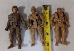 3 Military Soldiers Action Figures 4″ Tan Brown Children’s Toy No Accessories