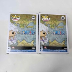 Funko POP One Piece #1607 Luffy Gear Five Chase + Common set & Protector
