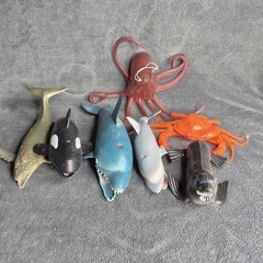 Vintage Lot Of 7 Toy Shark, Crab, Dolphin, Whale Plastic/Rubber Large