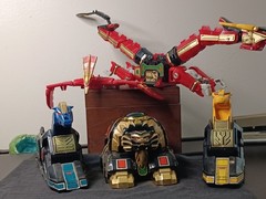 BANDAI POWER RANGERS THUNDER MEGA ZORD. 95% COMPLETE. L👀K! W/FIGURES. L👀K!