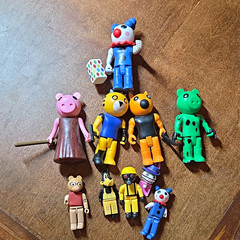 official Roblox PIGGY buildable action figures from Series 1 lot