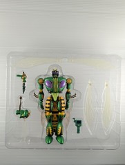 Robot Toys RT-D02 Beedrill 🇺🇸 Seller Masterpiece Scale Waspinator – USED