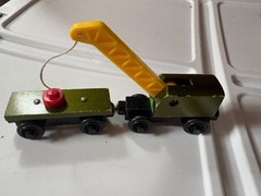 BREAKDOWN CRANE w/ FLATCAR – vintage Thomas and Friends – Britt Allcroft