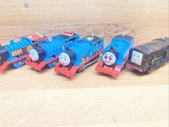 Lot Of 6 2013 Thomas Motorized Engines And 34 Other Pieces