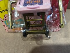 Pee Wee Herman Windup Magic Screen & Ricardo Action Figs By Matchbox 1988 MOC