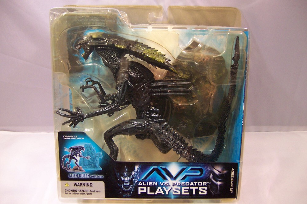 ALIEN VS PREDATOR: ALIEN QUEEN W/ BASE PLAY SETS DELUXE ACTION FIGURE AVP NEW