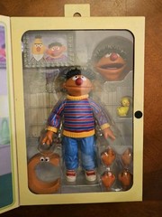 NECA – Sesame Street – Ernie – Ultimate Action Figure