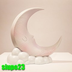 Yoskay Yamamoto 山本源 x APPortfolio Bouyant Moon sofubi Sculpture