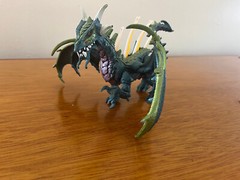1995 VINTAGE KENNER HASBRO DRAGONHEART RAZORTHORN DRAGON FIGURE