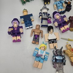Roblox Toys Action Figures Lot Of 26 + Accessories