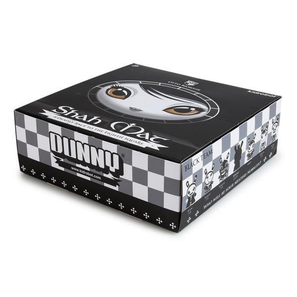 FULL CASE OF 16 SHAH MAT DUNNY DESIGNER VINYL FIGURES BY KIDROBOT/OTTO BJORNIK