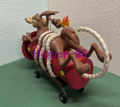 1pcs Looney Tunes Wile E. Coyote Handmade 5.9*11.8 Inch Toy