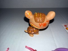 Littlest Pet Shop LPS #1007 – Authentic Postcard Pets – Tattoo Armadillo
