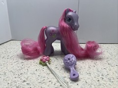 my little pony petal blossom g3 pony Brush & Barrette 2002