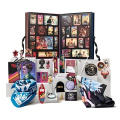 YuMe Netflix Gift Box- 2026 Calendar with 24 Collectibles- from 7 Iconic Series