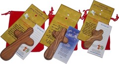 Three Olive Wood Comfort Handheld Crosses Velvet Bags & Cards – Set of 3 sizes