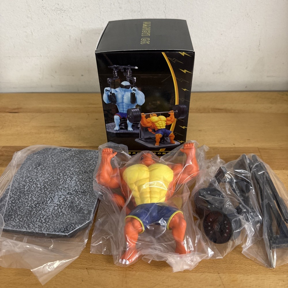 Pokémon Figurine Charmander Weightlifting Bodybuilder – NEW – RARE