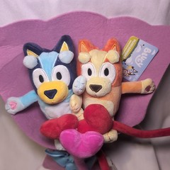 NWT BLUEY & BINGO 13″ Valentine’s Day Plush Bouquet Ruz