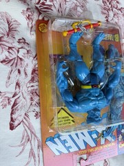 Toy Biz X-Men Beast Action Figure, Carded, Blue/Yellow/Black, Bar Included