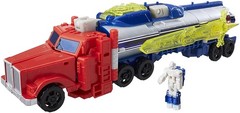 Voyager Optimus Prime and Diac | Transformers Generations Titans Return Hasbro