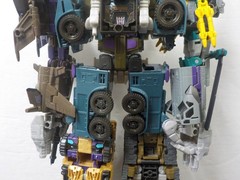 G529 Transformers Unite Warriors/Combiner Wars UW-07 Bruticus -foot