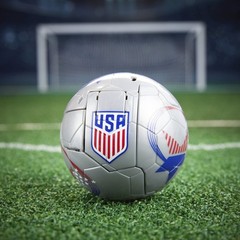New 2 in 1 Transformers US Soccer Federation Breakaway 5.5″ Robot to Soccer Ball