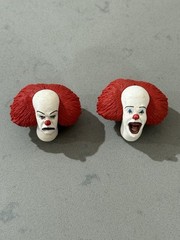 STEPHEN KING’S IT PENNYWISE ACTION FIGURE HEAD LOT OF 2 (NECA ULTIMATES)