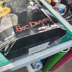 NEW Crow Figure Spencers Eric Draven 18″ Talking In Original Box 2001 RARE #1194