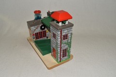 Vintage Thomas Friends Wooden Railway SODOR FIRE STATION Lights Siren Truck Tank
