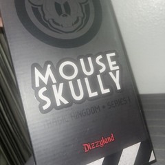 Dizzyland MOUSE SKULLY MOUSE TRAP/ DISNEYLAND Tragic Kingdom Series I White Ed.