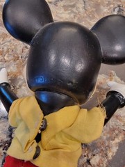 Vintage DISNEY PRODUCTIONS Mickey & Minnie Mouse Hard Plastic Dolls Clothes 8″