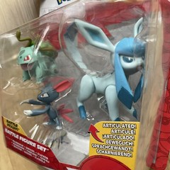POKÉMON BATTLE FIGURE SET BULBASAUR SNEASEL & GLACEON NEW IN BOX – JAZWARES LLC