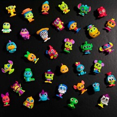 Disney Doorables NEON GLOW Collectible Figures – You Pick – Fast Combined Ship