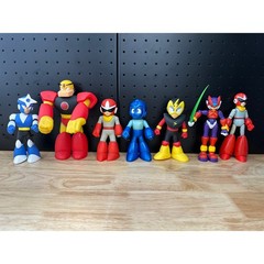 lot of 7 mega man toys