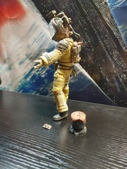 NECA Alien Kane 35th Anniversary Figure Nostromo Space Suit with Facehugger
