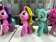 My Little Pony MLP G4 Mini Pony Shimmer Fluttershy Yellow Lot Of 8 Mini Figures