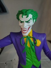 The Joker DC Comics Figurine Bank Monogram International Collectable Bank