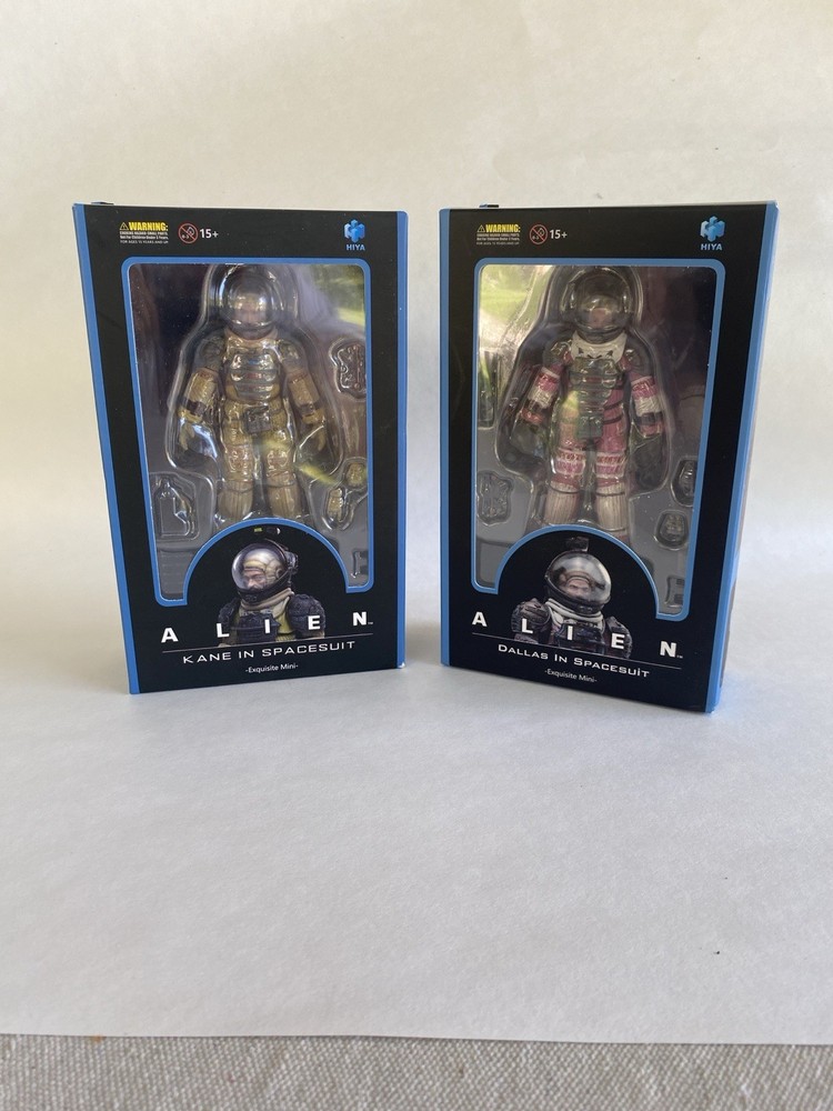 Hiya Toys Alien 1979 Movie Kane & Dallas in Spacesuit 4.5″ Figure 1:18 Scale NIB