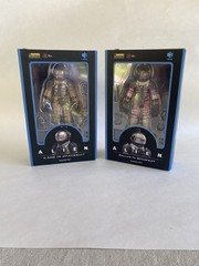 Hiya Toys Alien 1979 Movie Kane & Dallas in Spacesuit 4.5″ Figure 1:18 Scale NIB