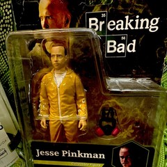 Breaking Bad 2 Figures Empty bottle signed by Bryan Cranston and Rolling Stone!