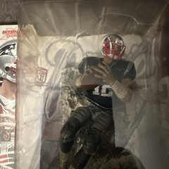 MCFARLANE TOM BRADY Rookie PATRIOTS BLUE JERSEY SNOW BASE Ultra Rare NIB