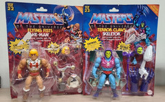 2 X Masters of the Universe Retro Play Skeletor & He-Man Deluxe Set Damaged PKG