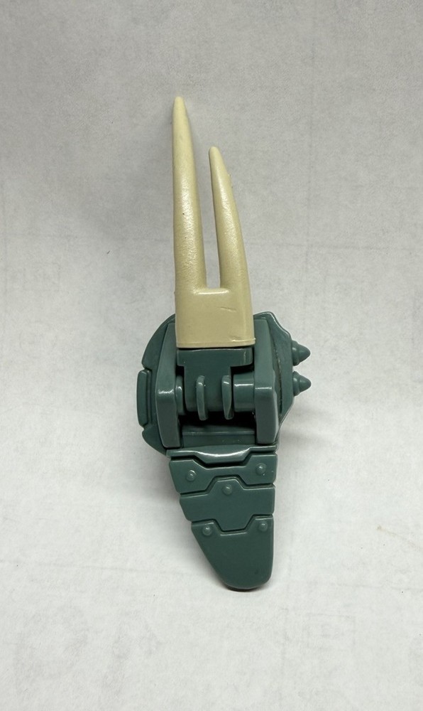 Vintage 1996 Mattel Extreme Dinosaurs Triceratops Spike Part – Left Attack Claw