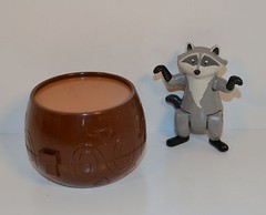 RARE 1995 Meeko Raccoon 2.75″ McDonald’s EUROPE Action Figure Disney Pocahontas